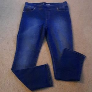Avery Jeans By Gloria Vanderbilt 